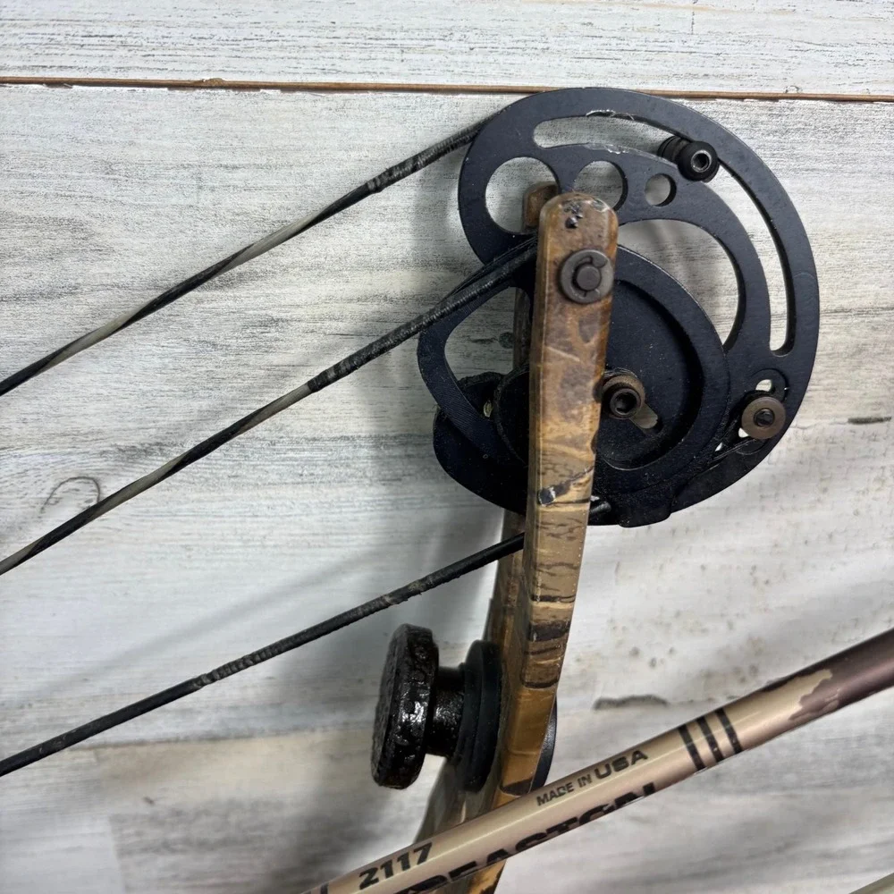 Vintage Jennings‎ Buckmaster Cobra Compound Bow Quiver Loaded Left Handed Camo